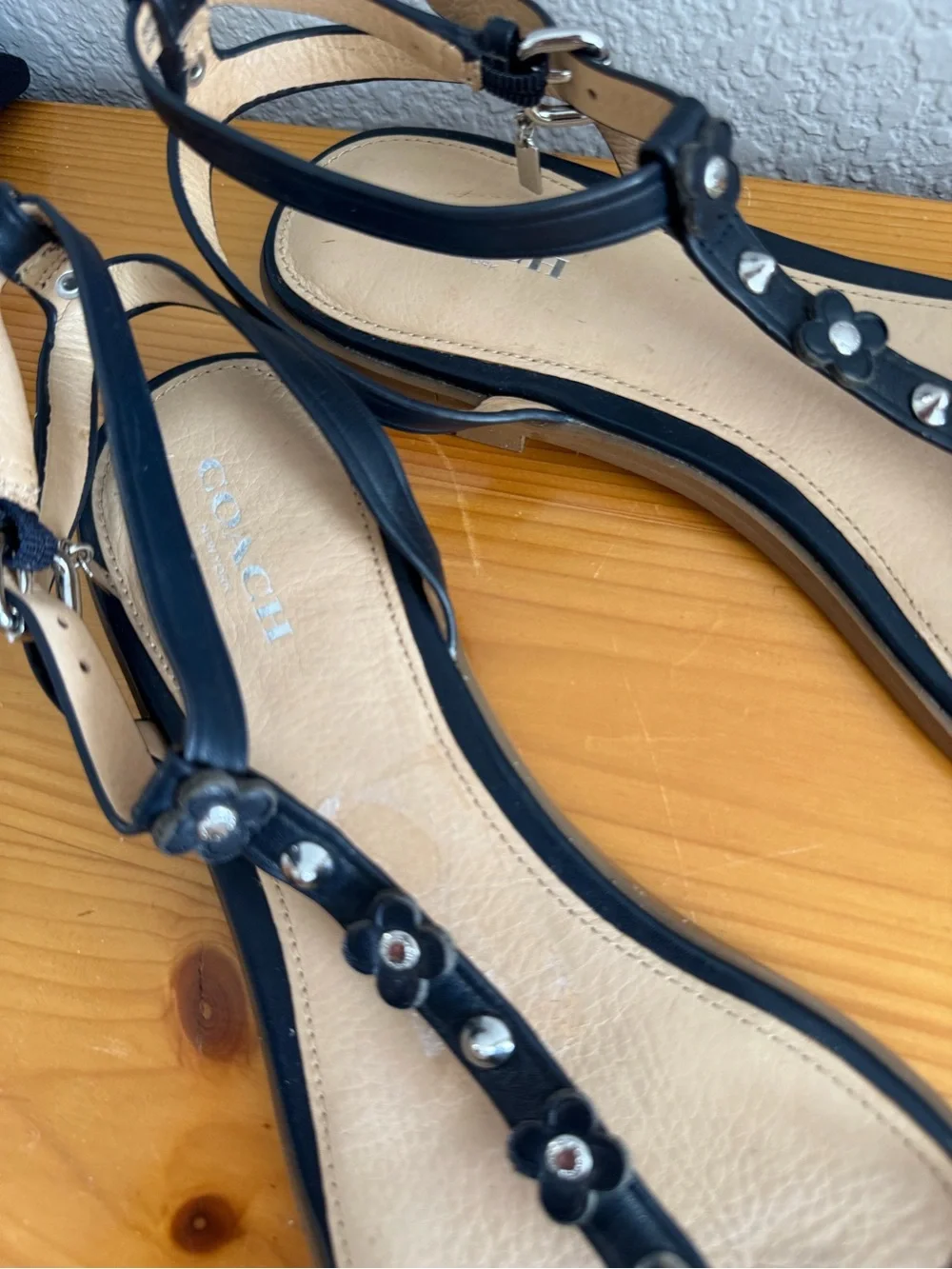 Coach Henriette T-Strap Sandal With Floral Rivets Navy Size 8.5